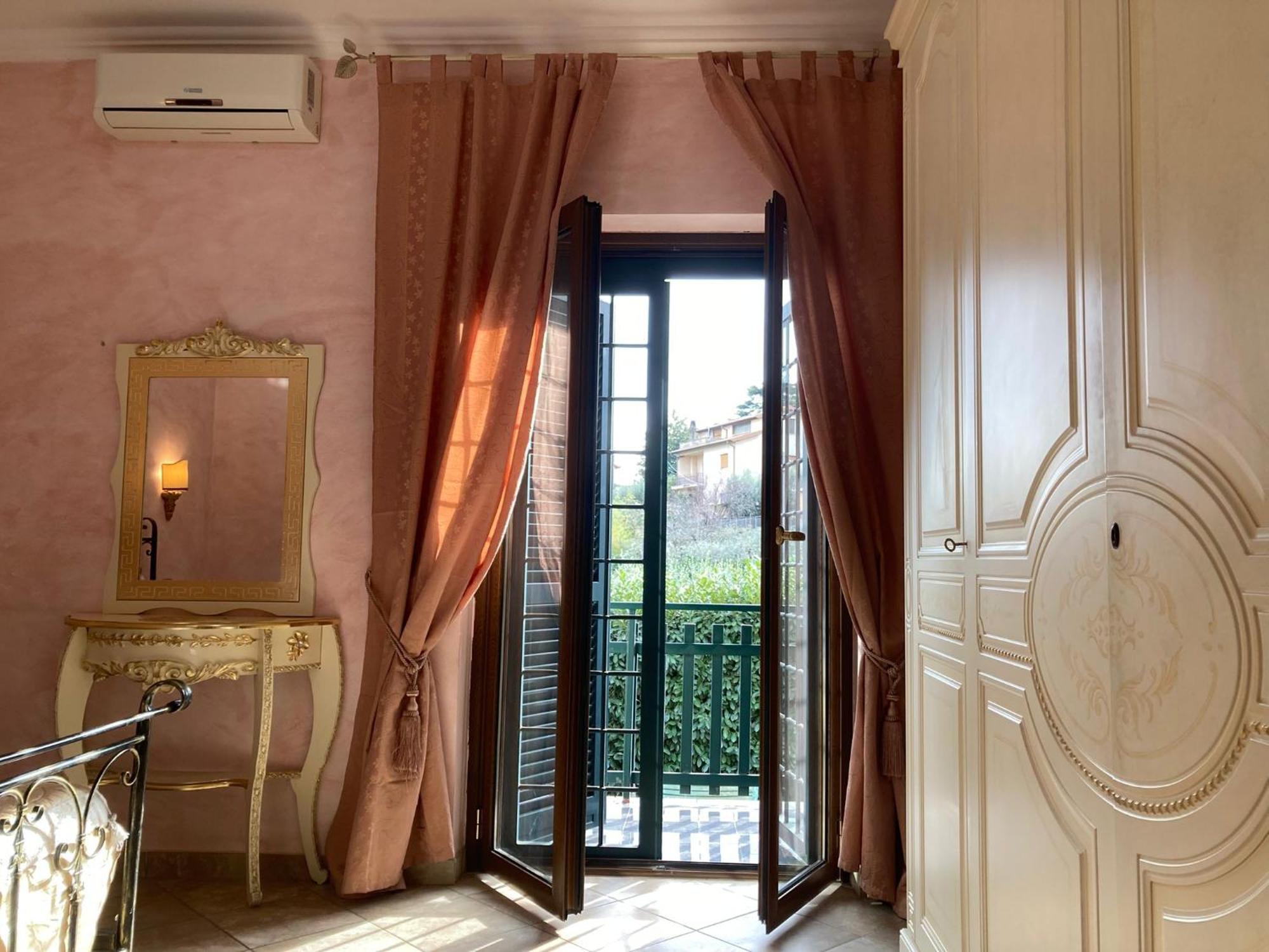 Open Sweet House *